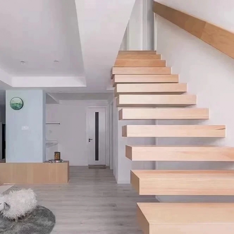 Op maat gemaakte zwevende trap - Interior Designer recensie en prijs